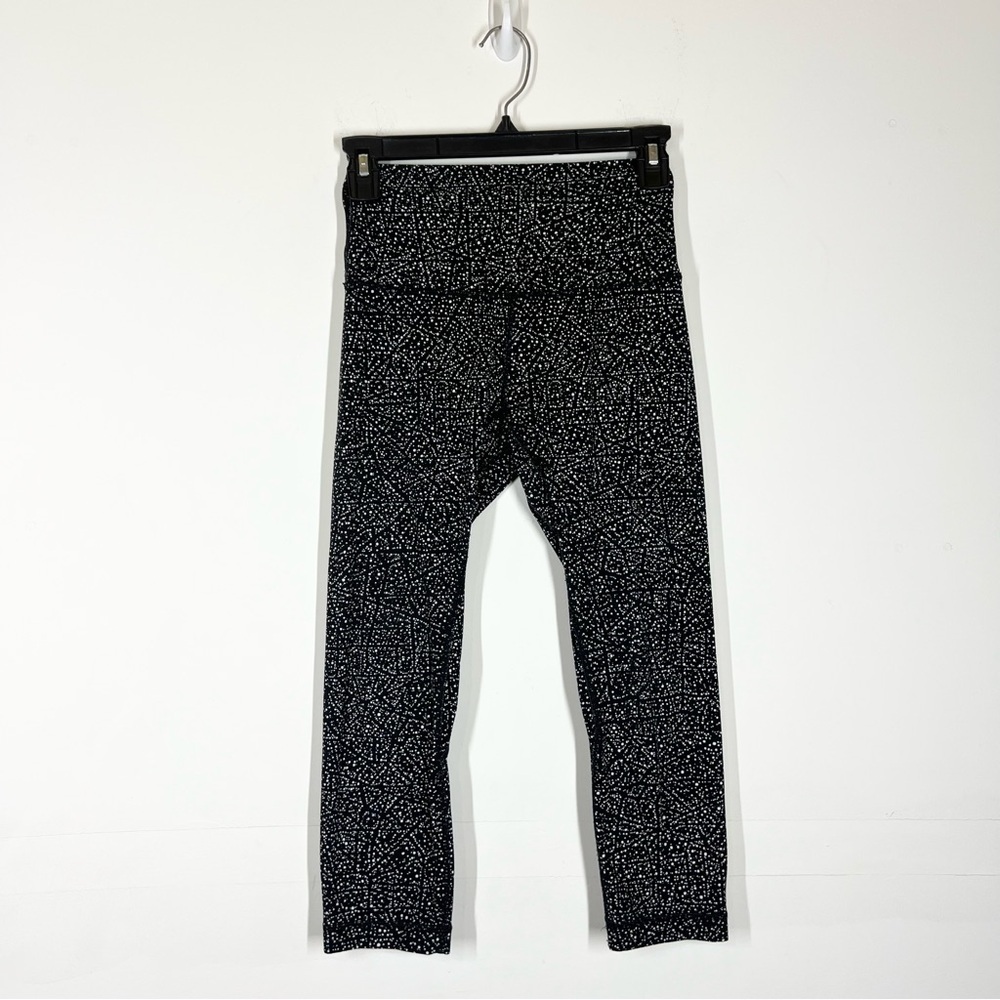 Lululemon Align Crop 21" Size 4 - Picture 3 of 9